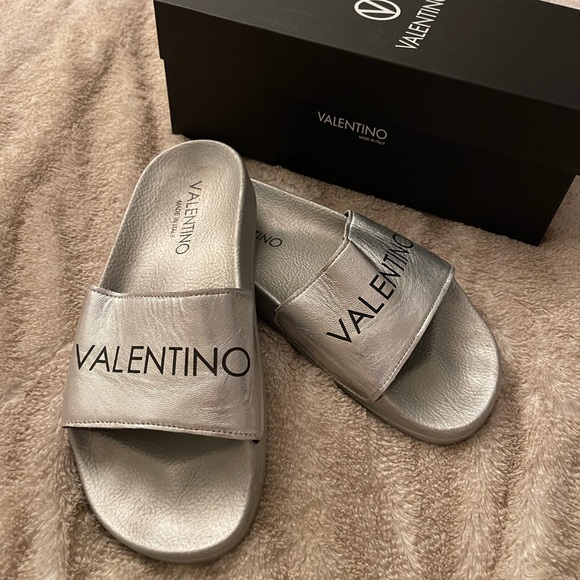 Valentino women’s slippers - Picture 1 of 3